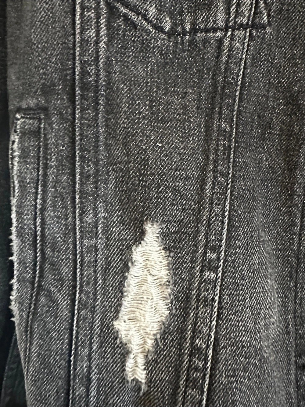 FRAME Denim Jacket - Picture 4 of 7